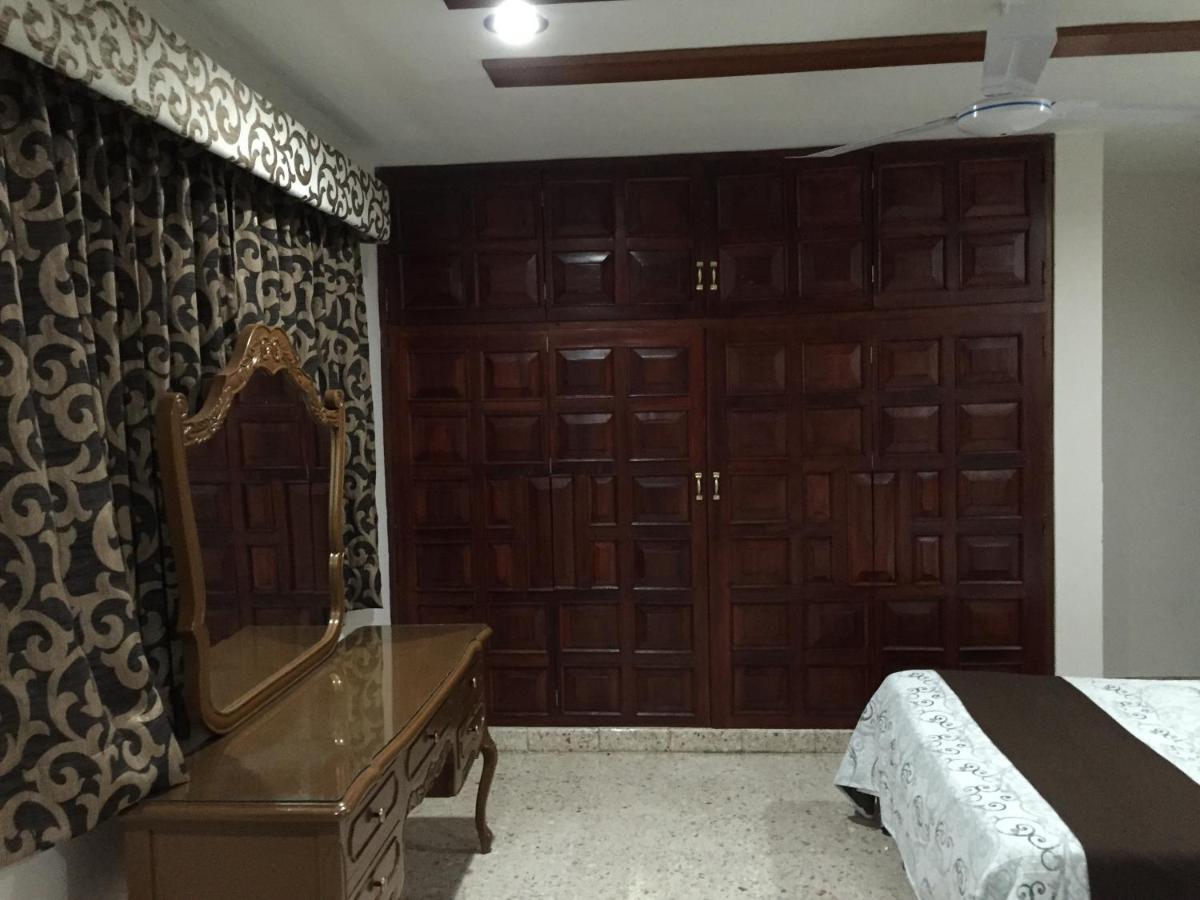 Hostel Hostal Kin-Beh Valladolid  Zewnętrze zdjęcie